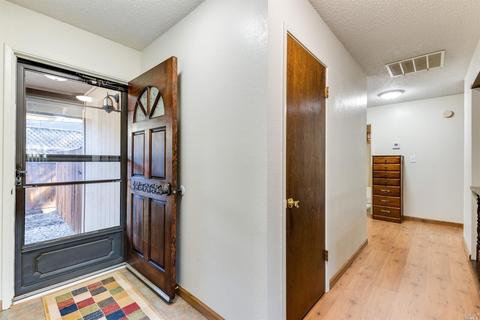 48 A Whitmore Ln, Ukiah, CA 95482 photo 3