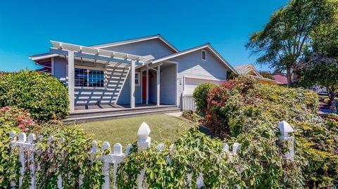 469 Ginny Dr, Windsor, CA 95492 photo 1