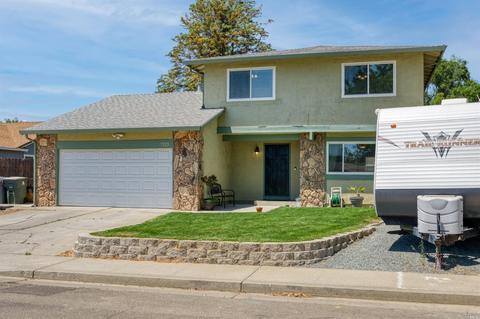 700 E Creekside Cir, Dixon, CA 95620 photo 3