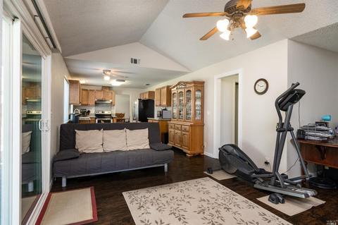 700 E Creekside Cir, Dixon, CA 95620 photo 16