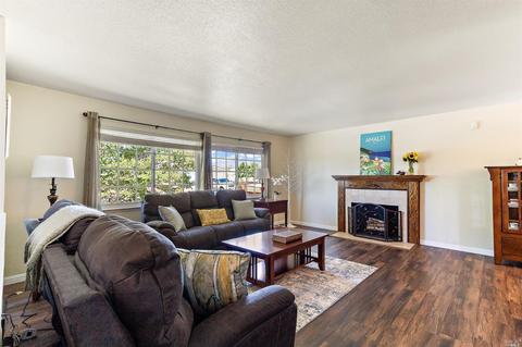 352 Los Cerritos Dr, Vallejo, CA 94589 photo 6