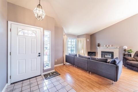 395 Hawkins St, Vallejo, CA 94591 photo 3