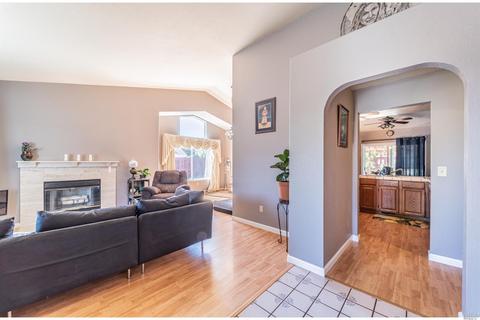 395 Hawkins St, Vallejo, CA 94591 photo 2