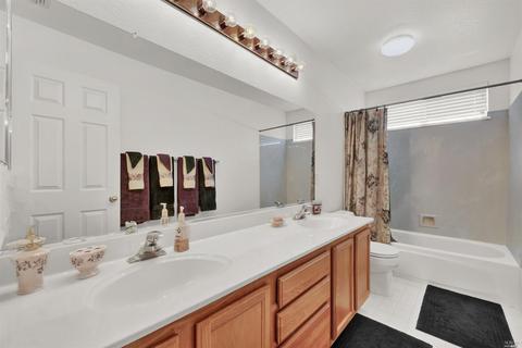 706 Ruby Dr, Vacaville, CA 95687 photo 42
