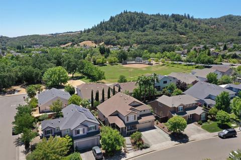 103 Honeysuckle Ct, Cloverdale, CA 95425 photo 6