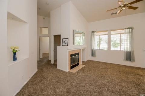 160 Currant Ln, Vacaville, CA 95687 photo 5