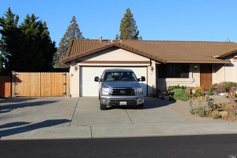 745 Stallion Cir, Fairfield, CA 94533 photo 3
