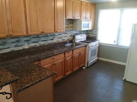 307 Rodgers St, Vallejo, CA 94590 photo 2