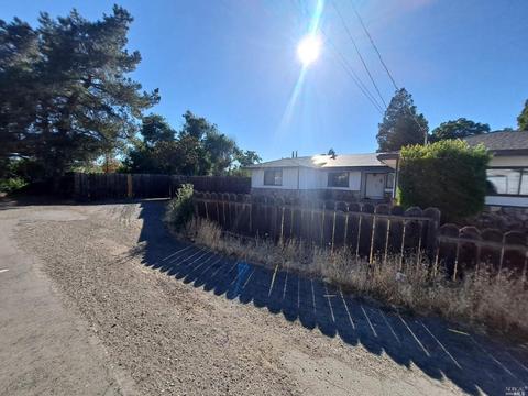 34 Holiday Ln, Concord, CA 94521 photo 1