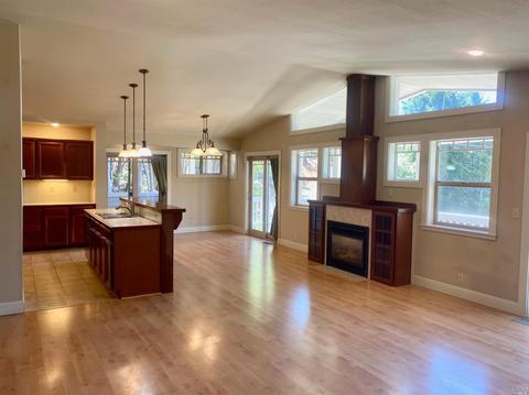 2414 Bear Pl, Willits, CA 95490 photo 3