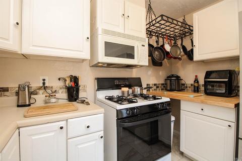 225 Circle Dr, Vacaville, CA 95688 photo 16