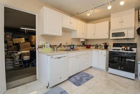 225 Circle Dr, Vacaville, CA 95688 photo 18