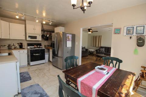 225 Circle Dr, Vacaville, CA 95688 photo 12
