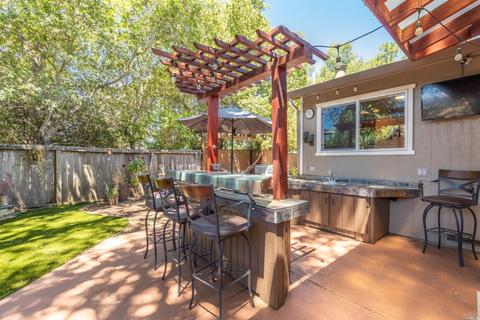 896 Colleen Dr, Windsor, CA 95492 photo 16