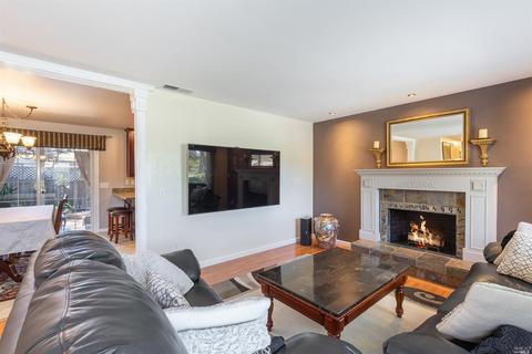 896 Colleen Dr, Windsor, CA 95492 photo 4