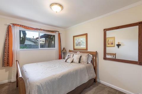896 Colleen Dr, Windsor, CA 95492 photo 12