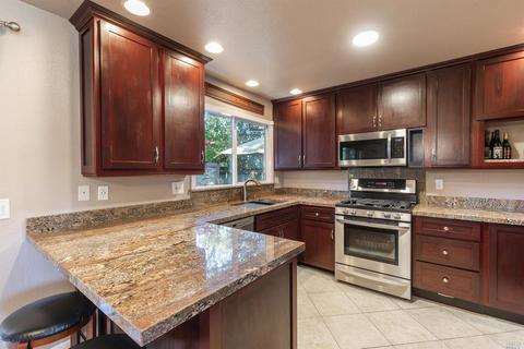896 Colleen Dr, Windsor, CA 95492 photo 7