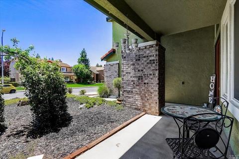 913 Shadow Tree Ct, Vacaville, CA 95687 photo 4