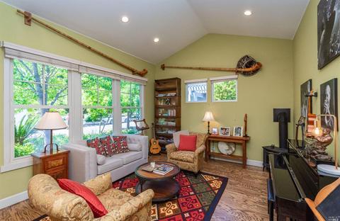 1278 Ingram Dr, Sonoma, CA 95476 photo 8