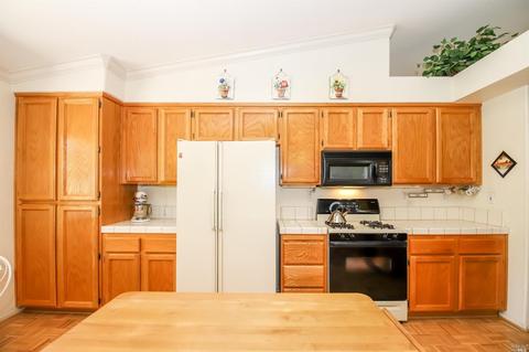 1645 Gill Dr, Dixon, CA 95620 photo 7