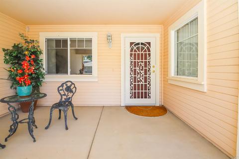 1645 Gill Dr, Dixon, CA 95620 photo 3