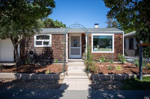 703 E D St, Petaluma, CA 94952 photo 2