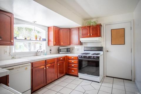 703 E D St, Petaluma, CA 94952 photo 12