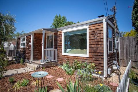703 E D St, Petaluma, CA 94952 photo 3