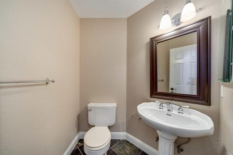 8806 Clothier Ln, Cotati, CA 94931 photo 17