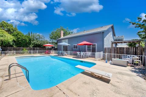 950 Merrill Dr, Dixon, CA 95620 photo 2