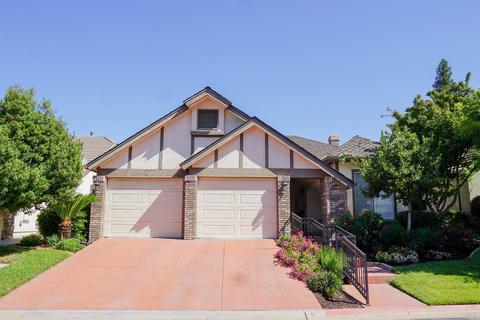 2301 Dawson Cove Ln, Clovis, CA 93611 photo 1
