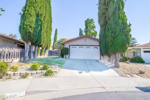 2108 Greenfield Dr, Fairfield, CA 94534 photo 2