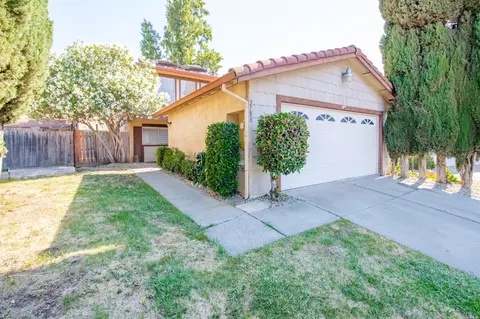 2108 Greenfield Dr, Fairfield, CA 94534 photo 1