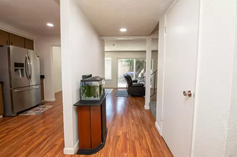 2108 Greenfield Dr, Fairfield, CA 94534 photo 5