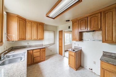 1738 Chestnut St, Berkeley, CA 94702 photo 8