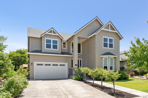 388 Maduro St, Windsor, CA 95492 photo 2
