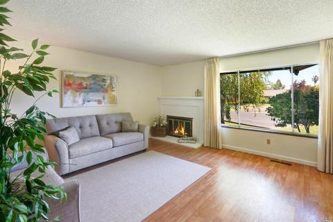 151 Vineyard Cir, Sonoma, CA 95476 photo 4