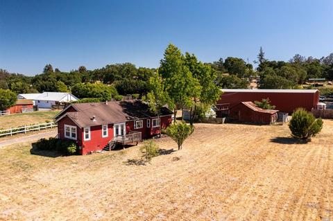 7882 Derby Ln, Cotati, CA 94931 photo 1