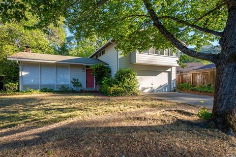 817 Walnut Ave, Ukiah, CA 95482 photo 1
