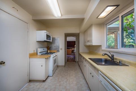 817 Walnut Ave, Ukiah, CA 95482 photo 11