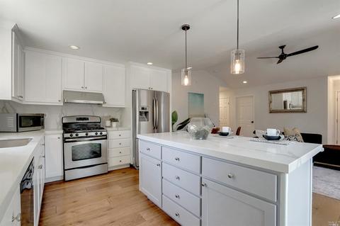 549 Cockspur Ct, Windsor, CA 95492 photo 14