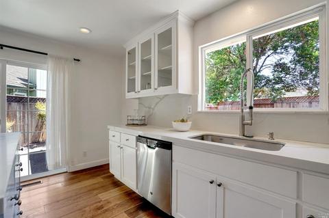 549 Cockspur Ct, Windsor, CA 95492 photo 12