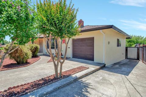 1417 Prentice Dr, Healdsburg, CA 95448 photo 2