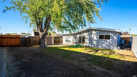 502 Stuart Dr, Petaluma, CA 94954 photo 4