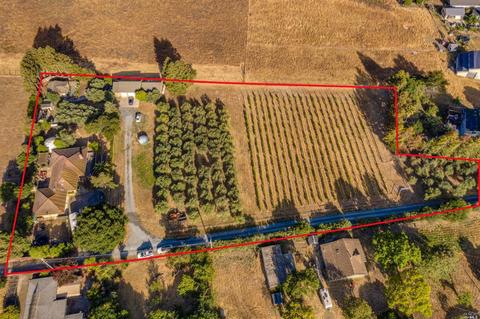4381 Bodega Ave, Petaluma, CA 94952 photo 2
