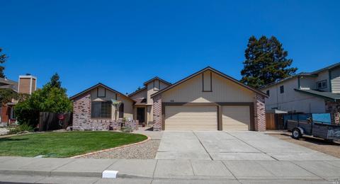 924 Locust St, Fairfield, CA 94533 photo 4