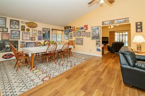924 Locust St, Fairfield, CA 94533 photo 9