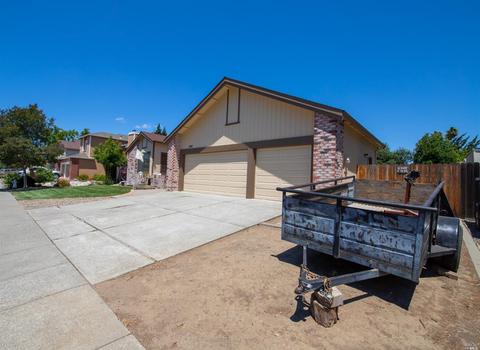 924 Locust St, Fairfield, CA 94533 photo 3
