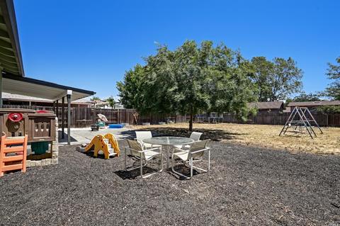 9738 Binggelli Dr, Windsor, CA 95492 photo 16