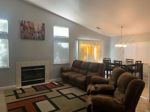 1070 Orchard Dr, Dixon, CA 95620 photo 4